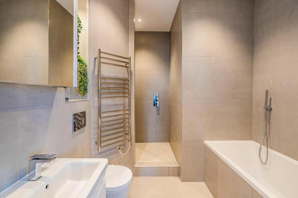 Easystay Bath Road Слау Екстер'єр фото
